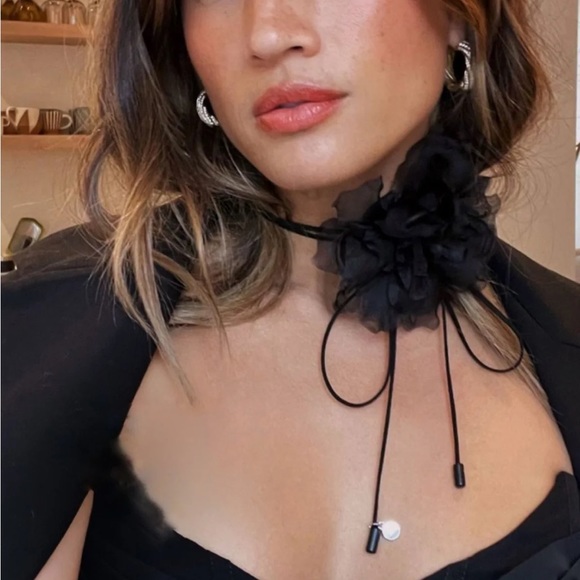 LELET NY Rosetta Nyla Flower Choker in Black New in Box - Picture 4 of 10
